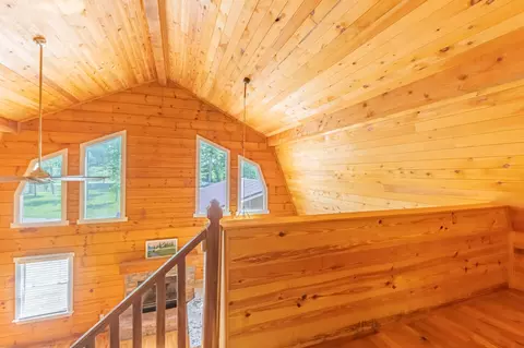 Entry Way - 959 Ferrells Loop Rd, Beechgrove, TN 37018 photo 2 of 3