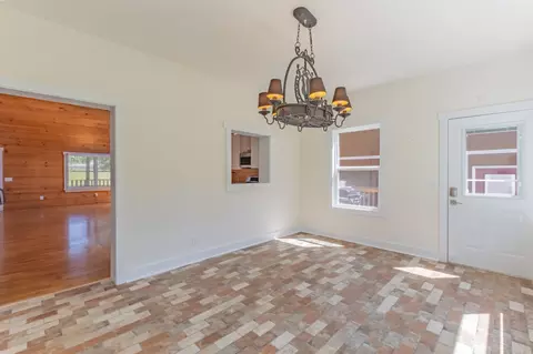 Dining - 959 Ferrells Loop Rd, Beechgrove, TN 37018 photo 1 of 2