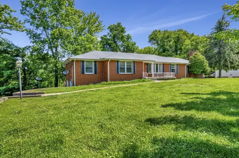 2036 Nora Ln, Hermitage, TN 37076
