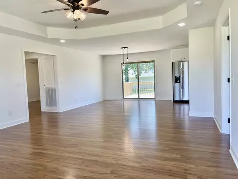 120 E Augustine Dr, Loretto, TN 38469 photo 9