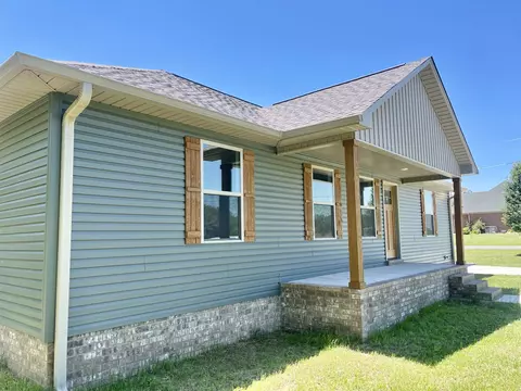 120 E Augustine Dr, Loretto, TN 38469 photo 2