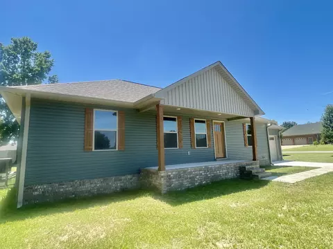 120 E Augustine Dr, Loretto, TN 38469 photo 7