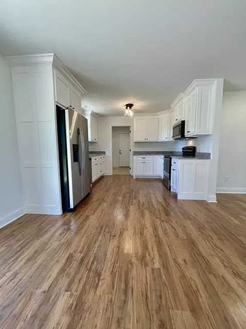 120 E Augustine Dr, Loretto, TN 38469 photo 12