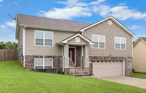 1620 Buchanon Dr, Clarksville, TN 37042