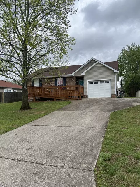 292 Kathleen Ct, Clarksville, TN 37043