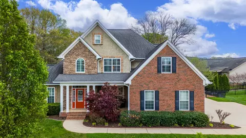 8030 Trout Lily Dr, Ooltewah, TN 37363