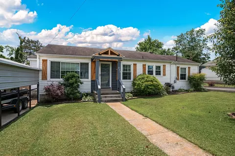 305 Charlotte Dr, Shelbyville, TN 37160