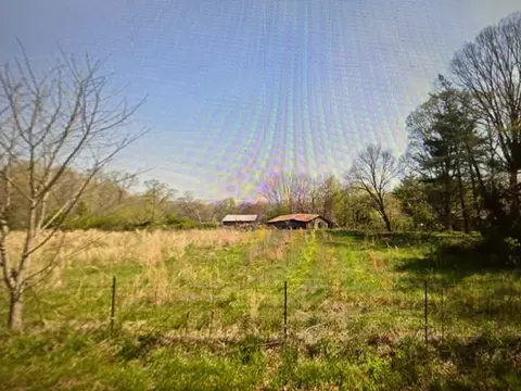 521 Wards Chapel Rd, Manchester, TN 37355