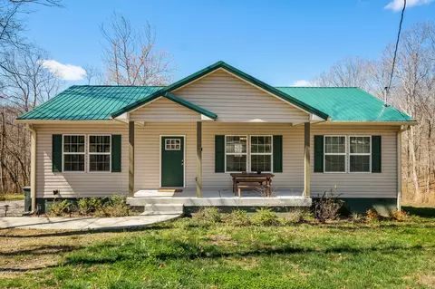 1069 Skyline Dr, Kingston Springs, TN 37082