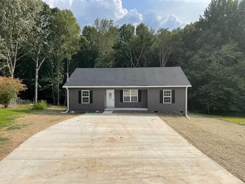 695 Bjs Lndg S, Estill Springs, TN 37330