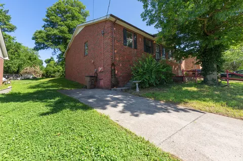 512 Phipps Dr, Nashville, TN 37218