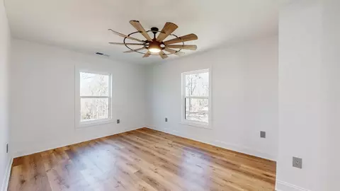 Bedroom - 1670 Elmore Rd, Eagleville, TN 37060 photo 3 of 8