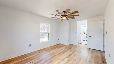 Bedroom - 1670 Elmore Rd, Eagleville, TN 37060 photo 5 of 8