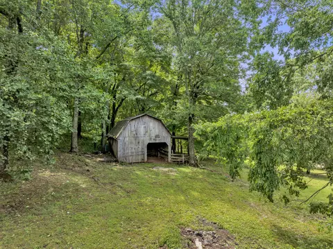 Exterior - 1670 Elmore Rd, Eagleville, TN 37060 photo 10 of 26