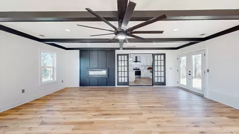 Living - 1670 Elmore Rd, Eagleville, TN 37060 photo 1 of 7