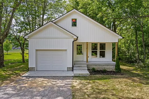 207 Lincoln St, Smithville, TN 37166