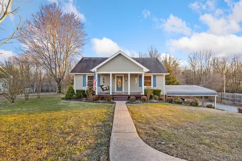 1027 Mulberry St, Burns, TN 37029