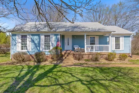 956 Harpeth Bend Dr, Nashville, TN 37221