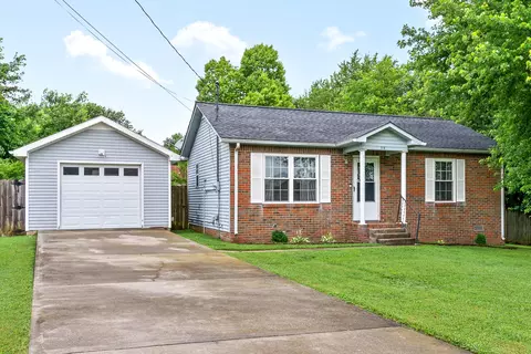 319 Atlantic Ave, Oak Grove, KY 42262