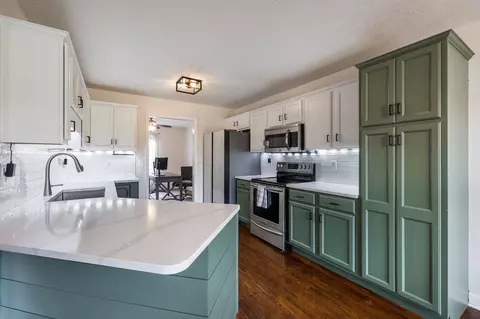 1143 Stratus Dr, Murfreesboro, TN 37127