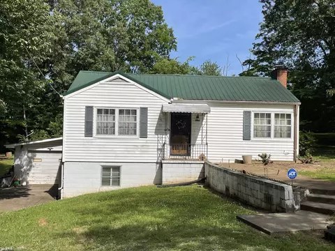 2201 Trenton Rd, Clarksville, TN 37040