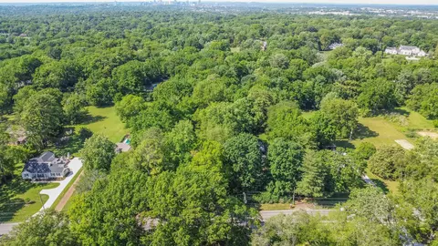842 Battery Ln, Nashville, TN 37220
