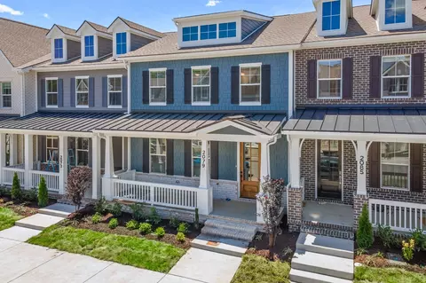 807 Braidwood Ln S, Franklin, TN 37064