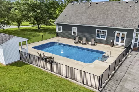 Exterior - 6689 E Benton Rd, Springfield, TN 37172 photo 3 of 5