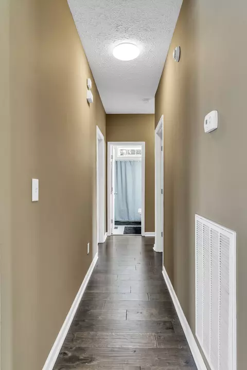 Entry Way - 6689 E Benton Rd, Springfield, TN 37172 photo 3 of 4