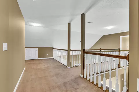 Entry Way - 6689 E Benton Rd, Springfield, TN 37172 photo 4 of 4