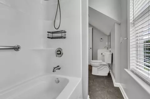 Bath - 6689 E Benton Rd, Springfield, TN 37172 photo 5 of 5