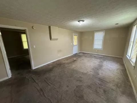 Living - 106 Dickson Ave, Dickson, TN 37055 photo 1 of 3