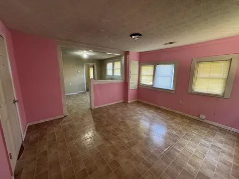 Living - 106 Dickson Ave, Dickson, TN 37055 photo 3 of 3