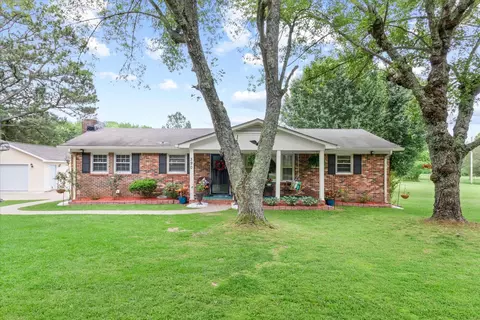 390 Corders Crossroads Rd, Fayetteville, TN 37334