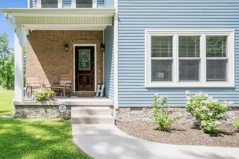 1640 Greenwood Rd, Charlotte, TN 37036