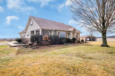 568 Turnpike Rd, Lawrenceburg, TN 38464