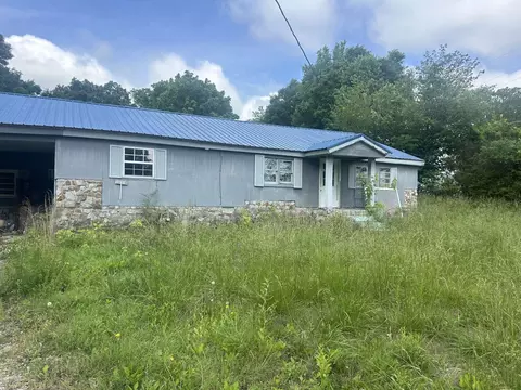 4015 Old Blacktop Rd, Mcewen, TN 37101