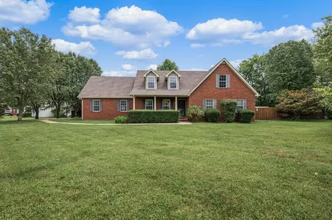 102 Loxley Ln, Murfreesboro, TN 37127