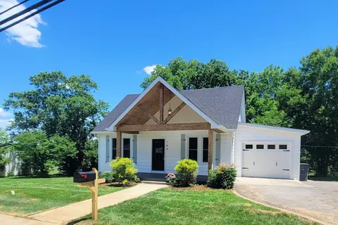 704 N Spring St, Mcminnville, TN 37110