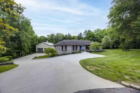 930 Graceland Ct, Goodlettsville, TN 37072