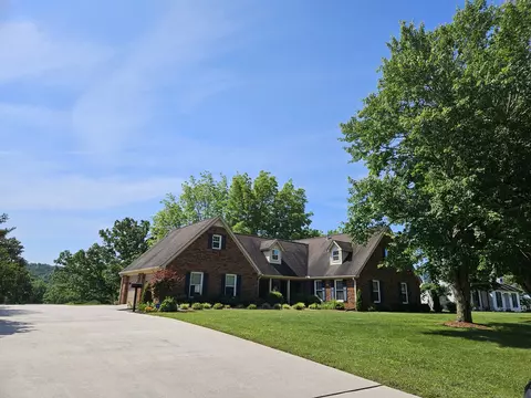 437 Nob Hill Dr N, Sparta, TN 38583