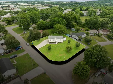 105 Cedar Ridge Dr, La Vergne, TN 37086