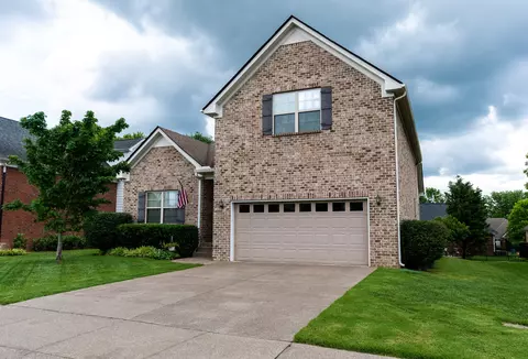 Exterior - 5006 Geranium Dr, Spring Hill, TN 37174 photo 2 of 5
