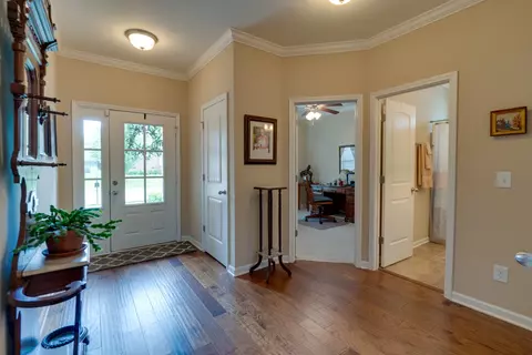 Entry Way - 5006 Geranium Dr, Spring Hill, TN 37174 photo 2 of 2