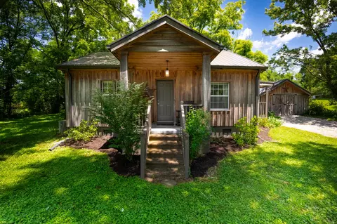 1660 Columbia Rock Rd, Columbia, TN 38401