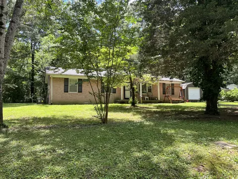 6738 Woodland Park Cir, Nunnelly, TN 37137
