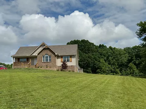 270 Claypool Rd, Bethpage, TN 37022 photo 1
