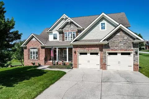 12776 Blakeslee Dr, Soddy Daisy, TN 37379