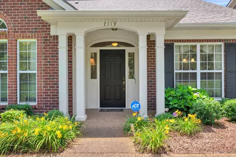 7119 Sunrise Cir, Franklin, TN 37067