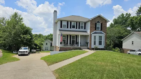 2116 Single Tree Dr, Clarksville, TN 37040